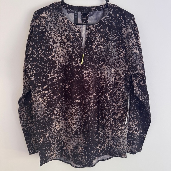 🆕✨ Lululemon LAB Ashta Henley Long Sleeve - Planet Surface Black Granite Multi - Picture 4 of 10